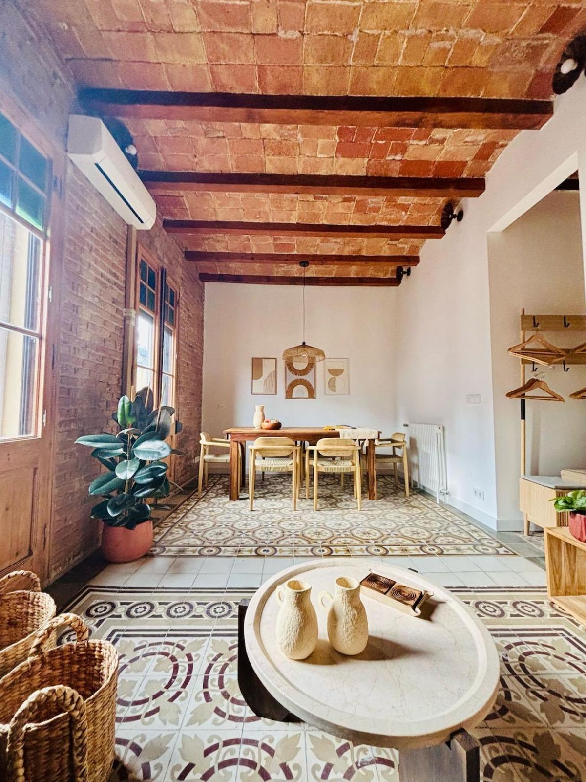 Your Boutique Mediterranean In *